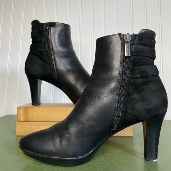 Aquatalia Weatherproof Heeled Ankle Boots in Black Leather & Suede - Picture 13 of 15